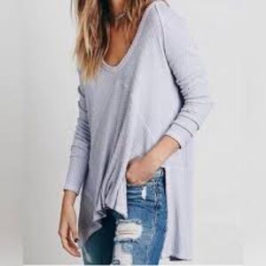 Free People Light Blue Thermal V-Neck Top featuring distressed raw edges size sp
